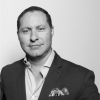 Eliot Santos