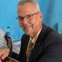 Kirk Thomas