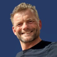 ✔ Marcel van den Bergh
