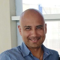 Eduardo Flores