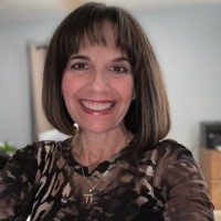 Lisa Newburger, LISW-S (she/hers)