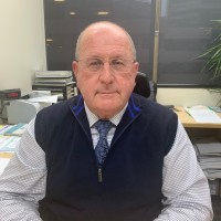 Robert J Moir