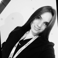 Анна Литвинова