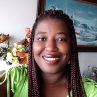 Cláudia Santana da silva