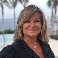 Cari Lapique