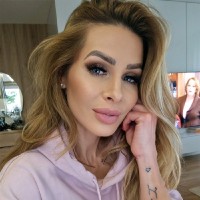 JANA HLADKÁ