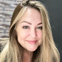 Laura L.