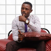 Mobolaji Oluseesin