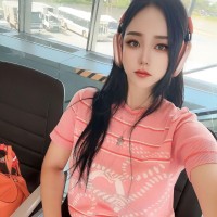 Della Zhang