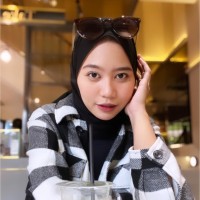Ralitza Lyvia Meirianda