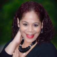 Dayshia Jones