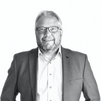 Gary Whitecunas, MRAeS