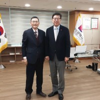 박남수