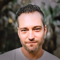 Dustin Knef, Msf