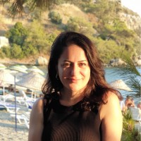 Suna Gezeroğlu