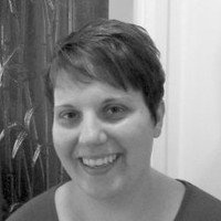Julia Stoll