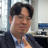 Jong Woo Jang