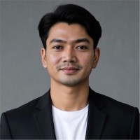 Amir Hakim