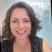 Vânia Regina Piucci Sousa