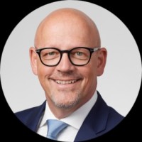 Bernhard Lutz