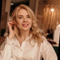 Ksenia S.