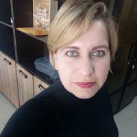 Isabel León