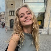 Julie Van Loon