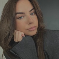 Nina Van De Kar