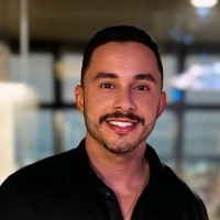 Jonathan Leal