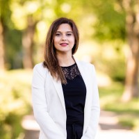 Elnaz Ahmadzadeh
