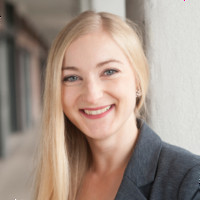Julia Uecker