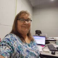Lynn Gealy-barber