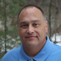 Robert Fernandez
