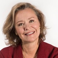 Louise Kelly
