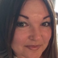 Tracey Staines