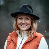 Margo Magnant, Mba