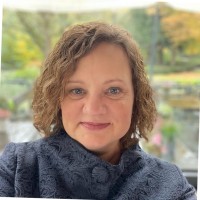 Karen Verholen, Mba
