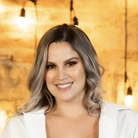Paola León