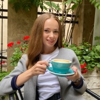 Альона Сироватська