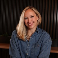 Vicky Nanowski