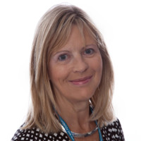 Nicola Oliver