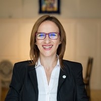 Lucia Caramidariu