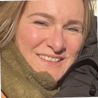 Debby Hoeben