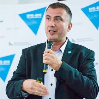 Róbert Viniczai