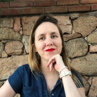 Elise Naves