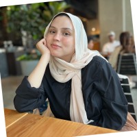 Yasmine I.