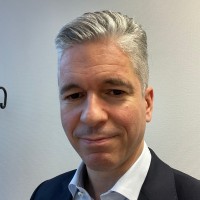 Dr. Lars Walter
