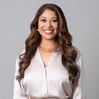 Áurea SantosÁurea Santos is an Influencer