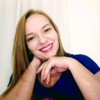 Claudia Regina C.
