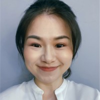 Emi Y.